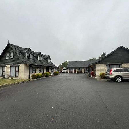 Academy Lodge Motel Ashburton Eksteriør billede