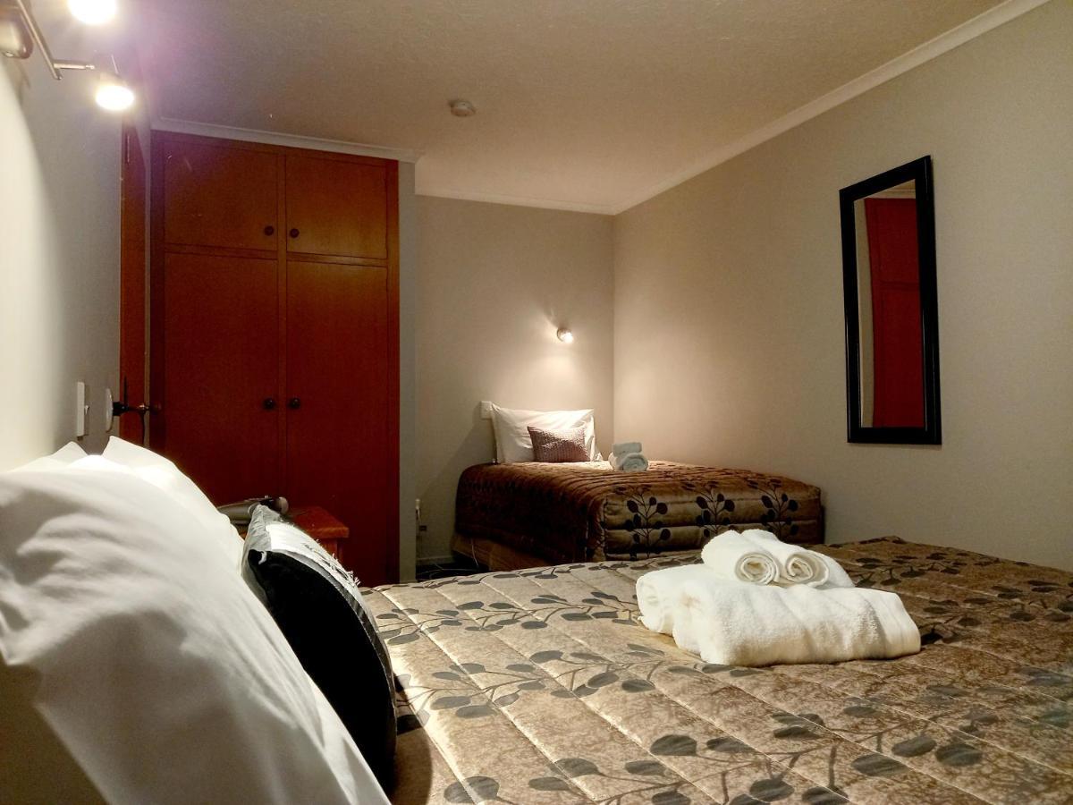 Academy Lodge Motel Ashburton Eksteriør billede