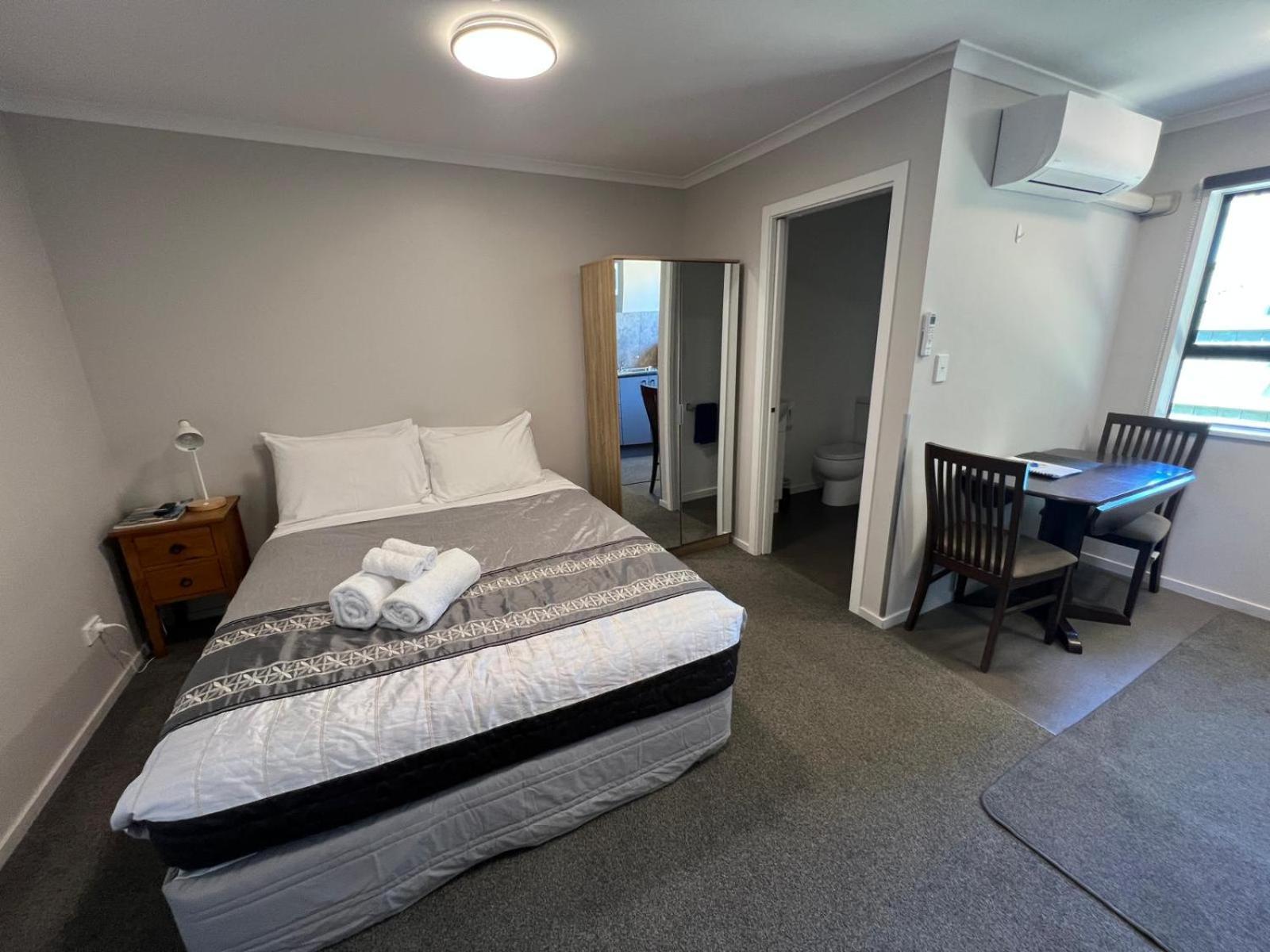Academy Lodge Motel Ashburton Eksteriør billede