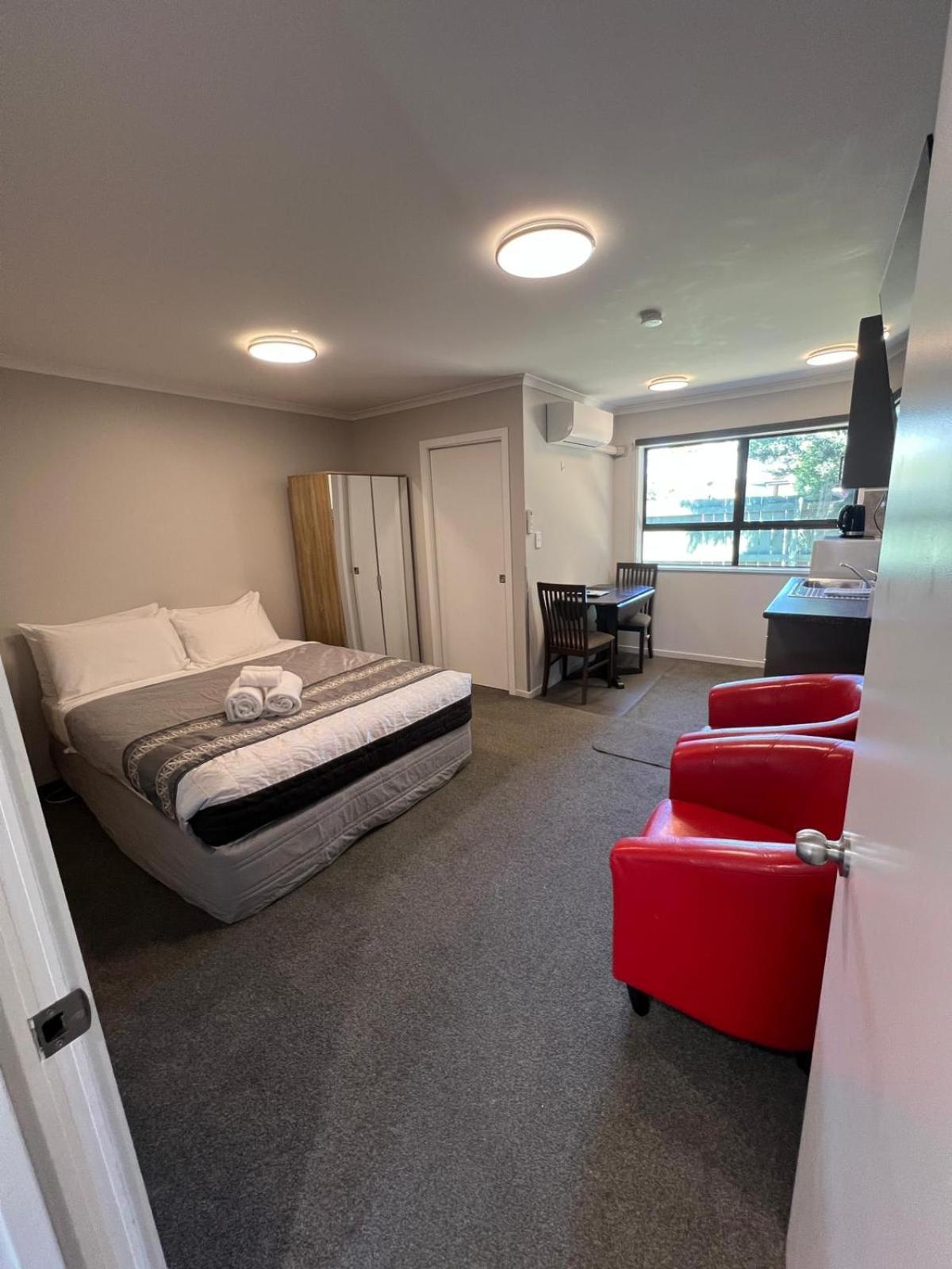 Academy Lodge Motel Ashburton Eksteriør billede