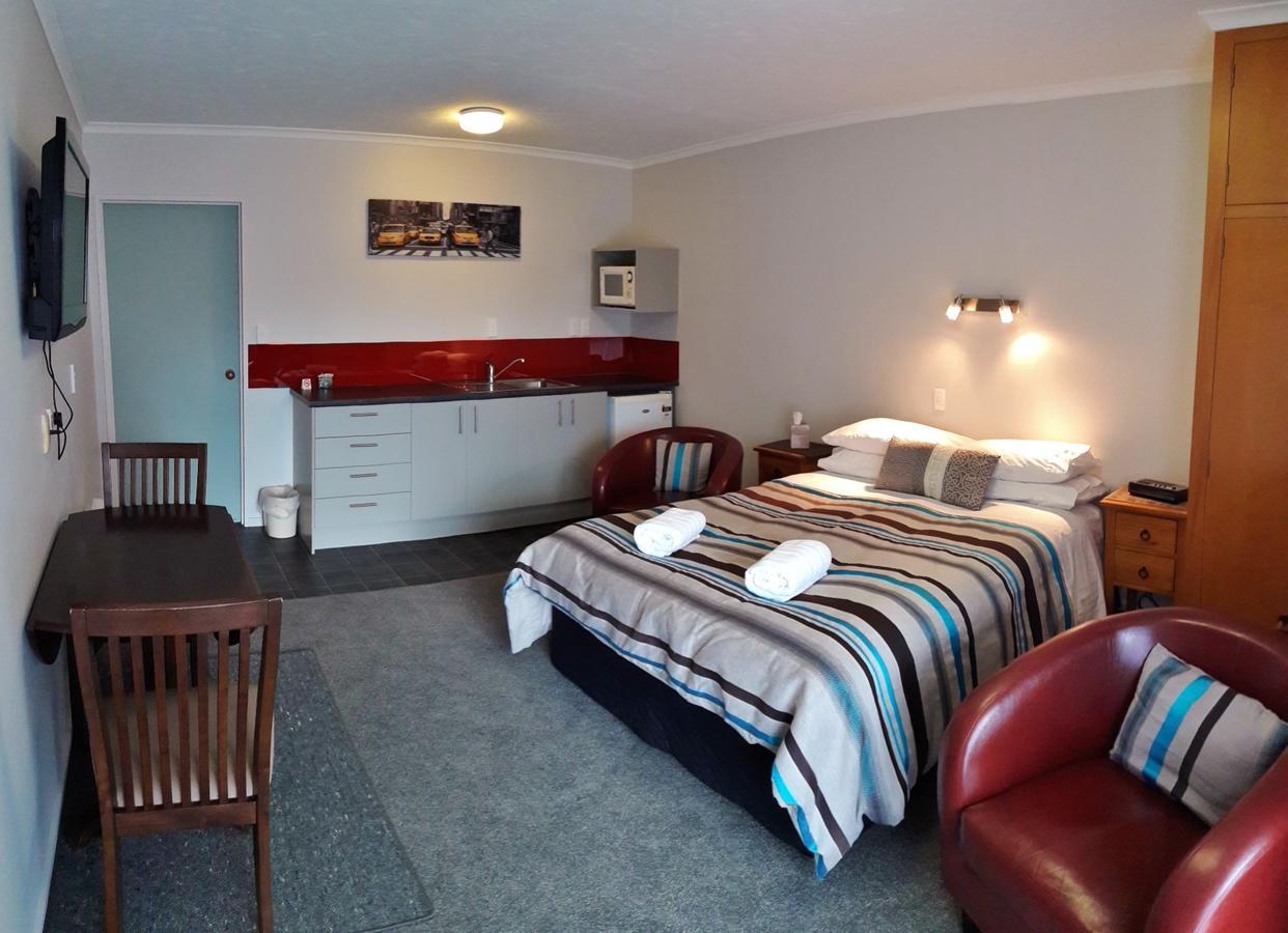 Academy Lodge Motel Ashburton Eksteriør billede